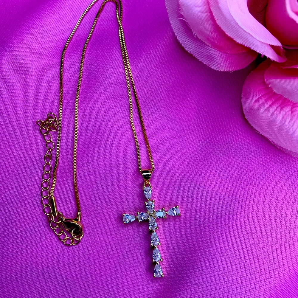 18k gold cross necklace